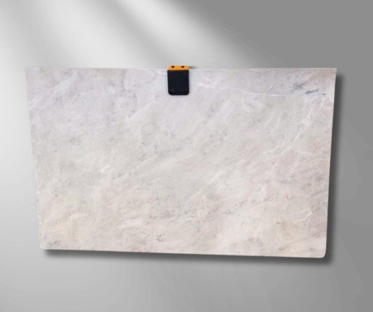 Sky White Cała .jpg