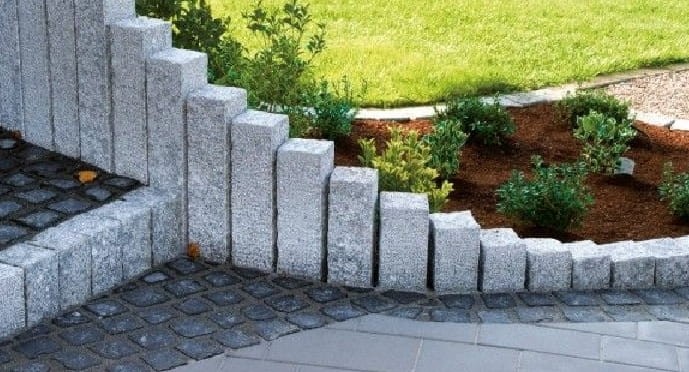 1128